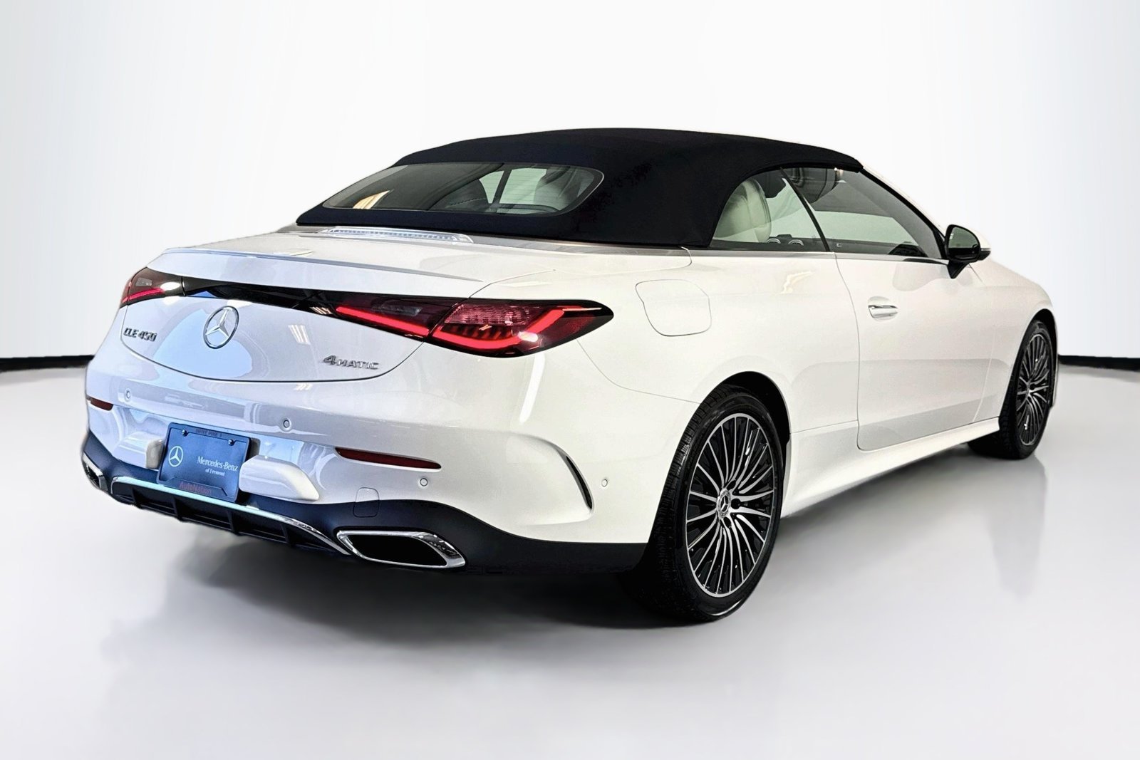 New 2026 Polar White Mercedes-Benz CLE 450 image 5