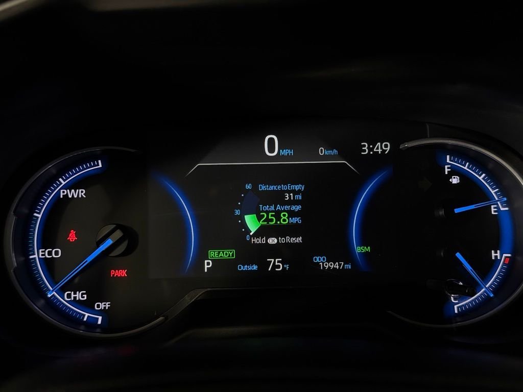 Used 2025 Ice Toyota XLE image 14