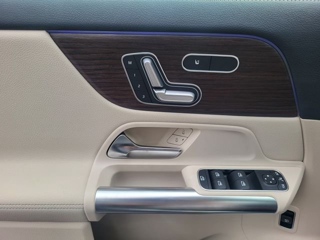 New 2026 Mountain Grey Metallic Mercedes-Benz GLA 250 image 10