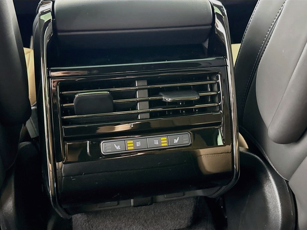 New 2026 Borasco Grey Land Rover Dynamic SE image 27