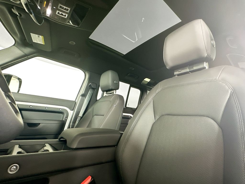 2025 Land Rover Defender S - Photo 16