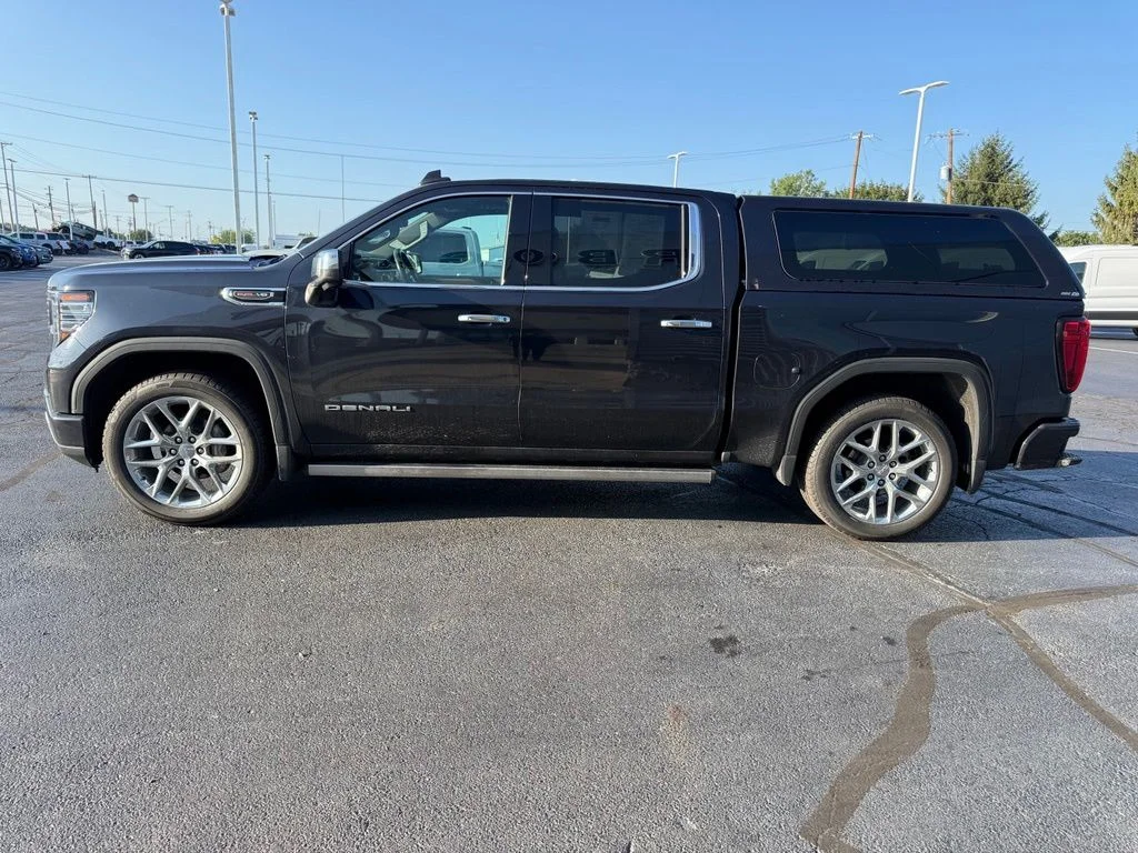Used 2023 Silver GMC Denali image 9