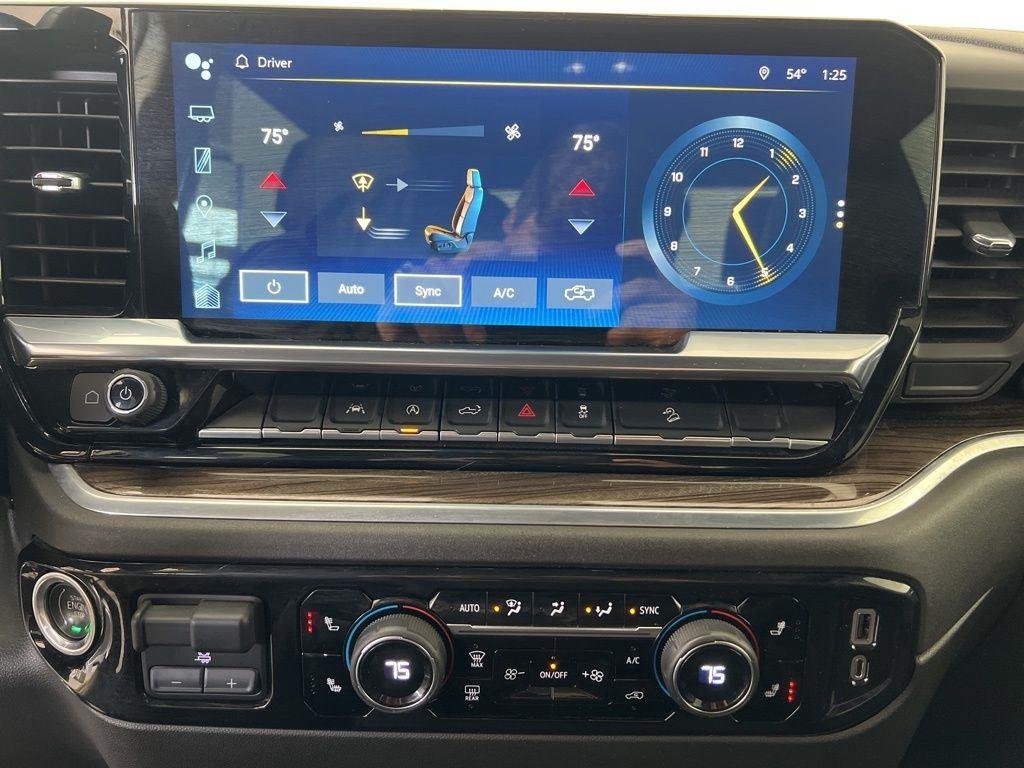 Used 2022 Summit White Chevrolet RST image 19