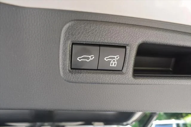 Certified Used 2023 TITANIUM GLOW Toyota  image 28