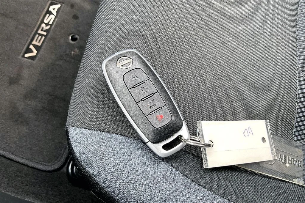 Used 2025 Silver Nissan 1.6 SV image 36