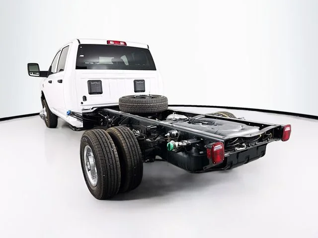 New 2026 Bright White Clear-Coat Exterior Paint RAM TRADESMAN image 5