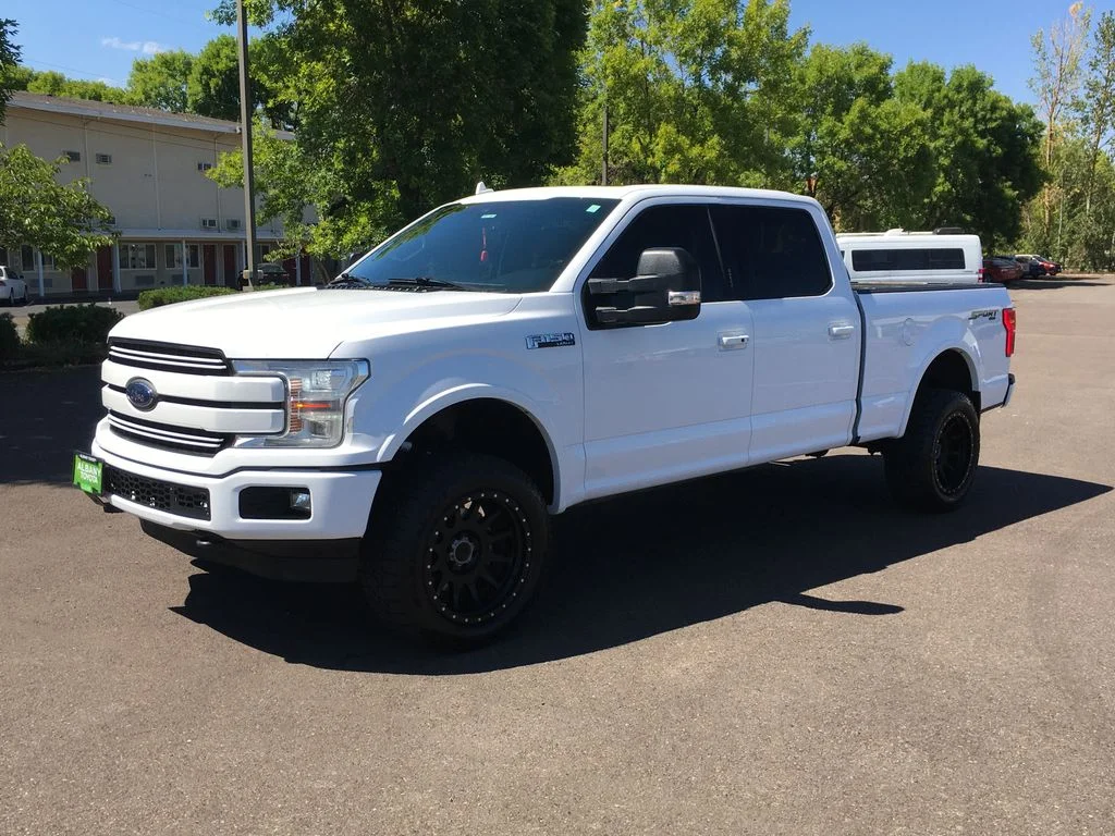 Used 2018 White Ford Lariat image 12