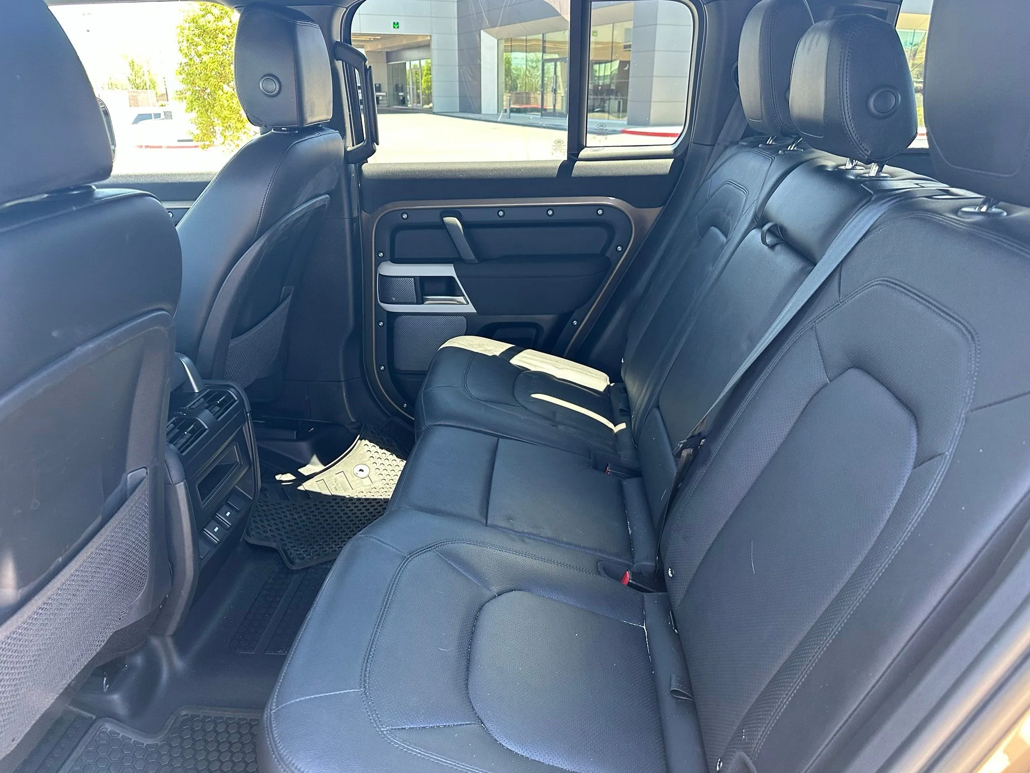 Used 2023 Gondwana Stone Metallic Land Rover S image 6