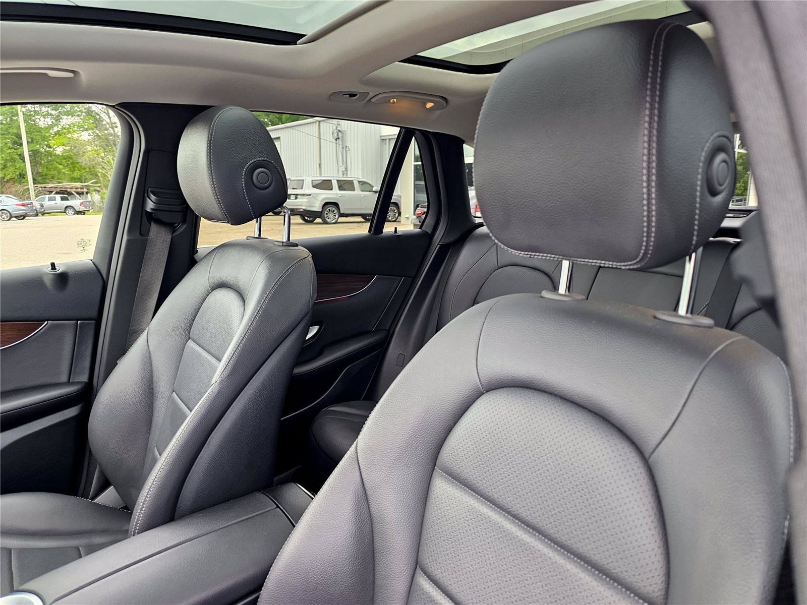Used 2021 Graphite Grey Metallic Mercedes-Benz GLC 300 image 18