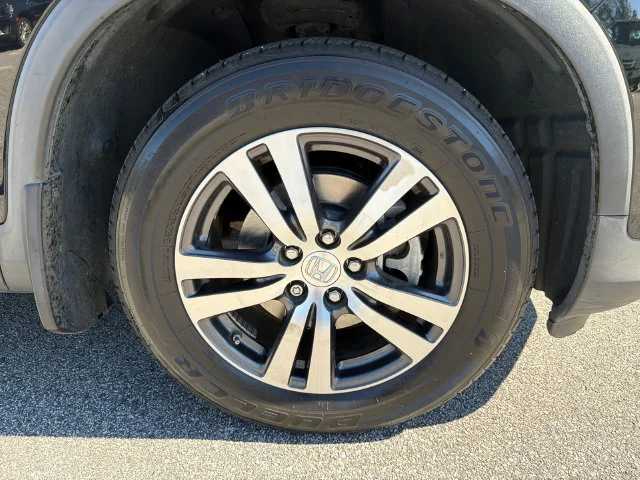 Used 2017 Black Honda EX-L image 12
