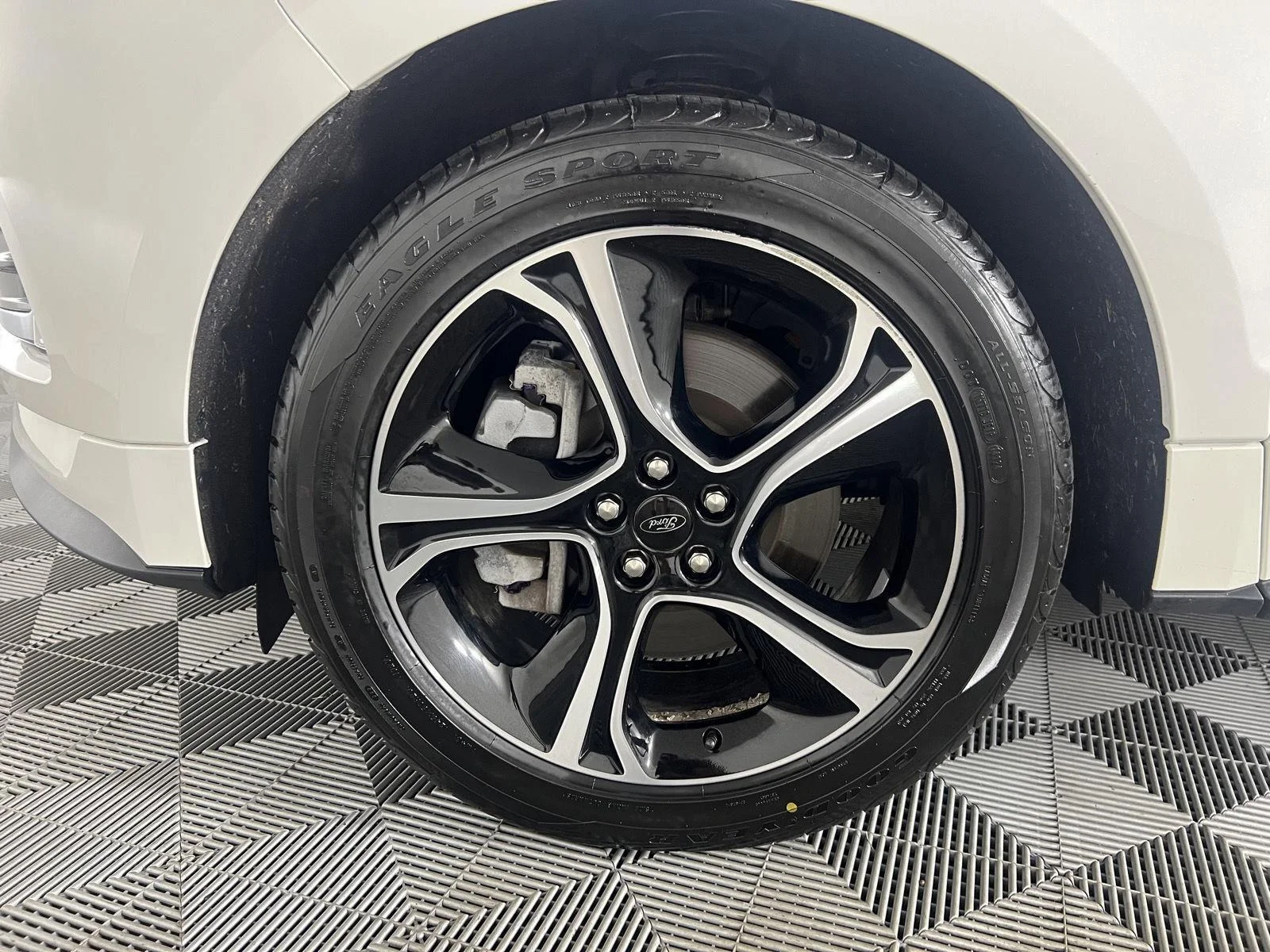 Used 2023 Wh Ford ST image 20