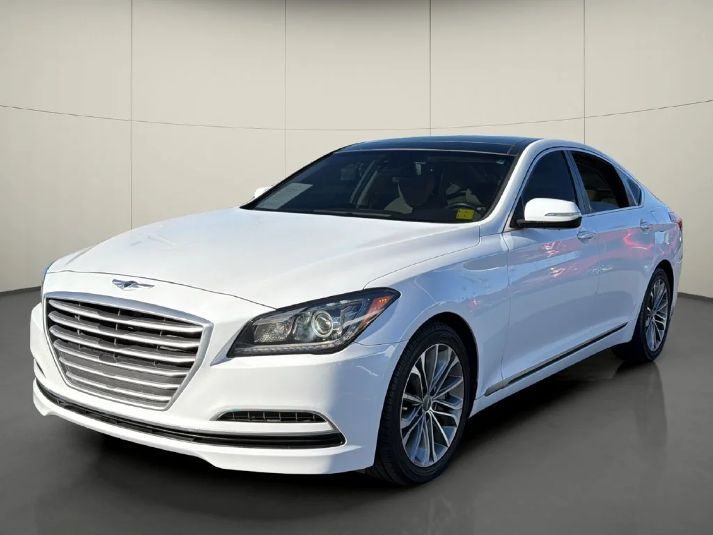 Used 2015 White Hyundai 3.8 image 8