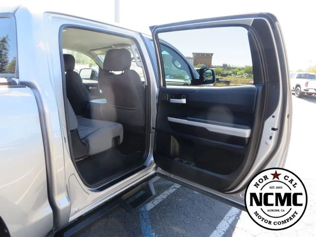 Used 2018 Silver Toyota SR5 image 58