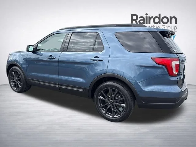 Used 2018 Blue Metallic Ford XLT image 5