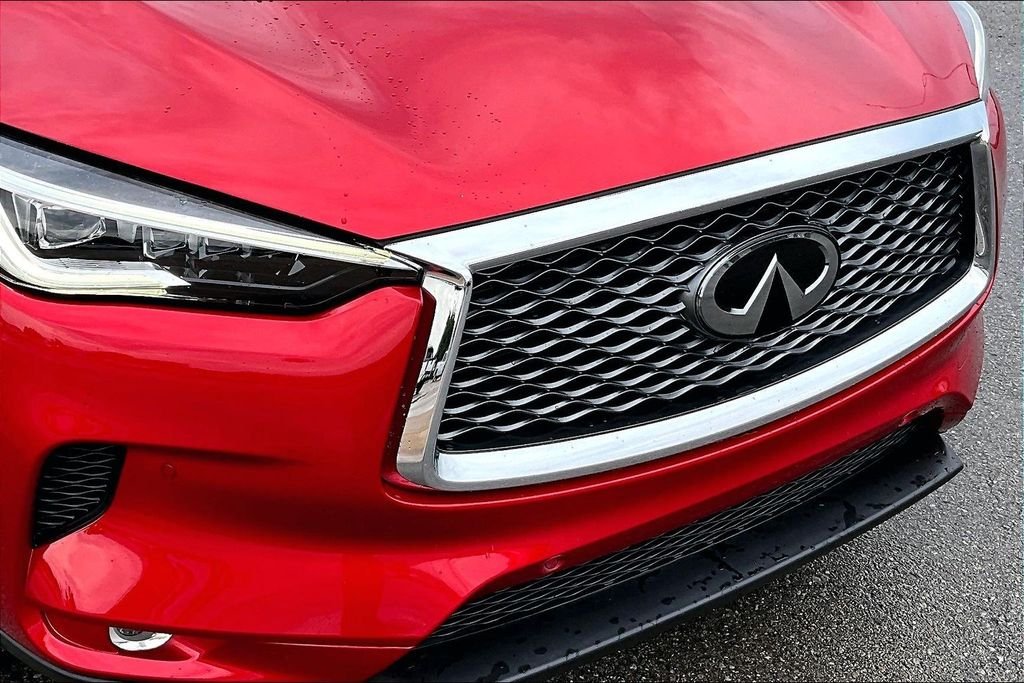 Used 2022 Red INFINITI Autograph image 28