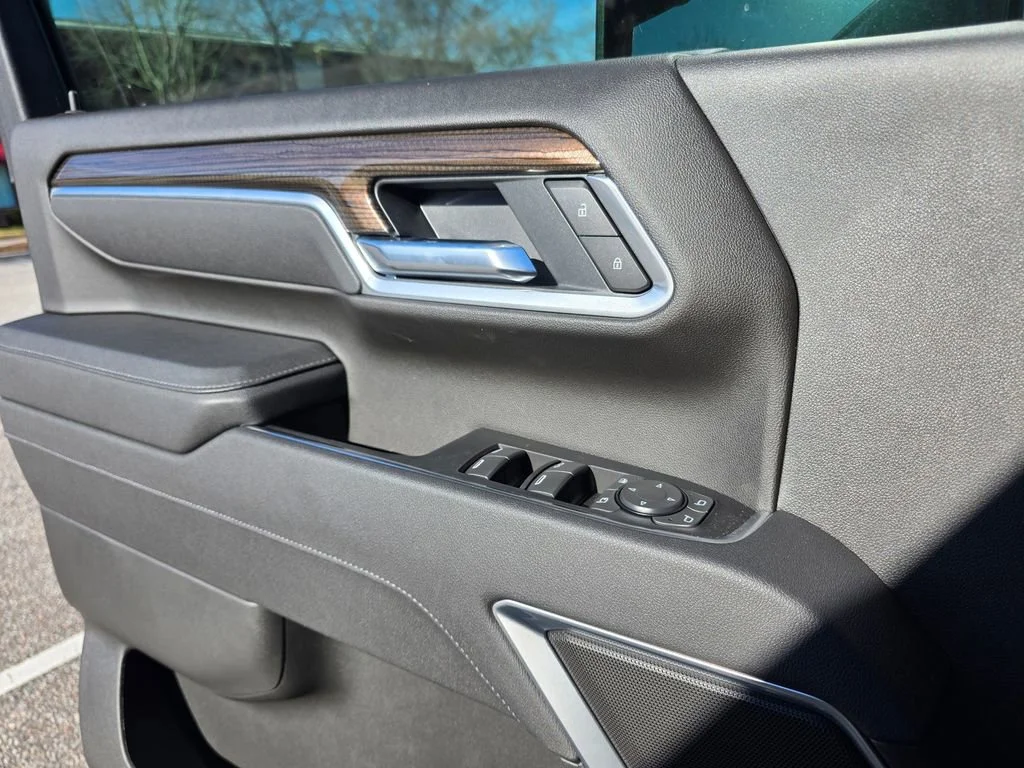 2025 Chevrolet Silverado 2500 HD LT - Photo 10