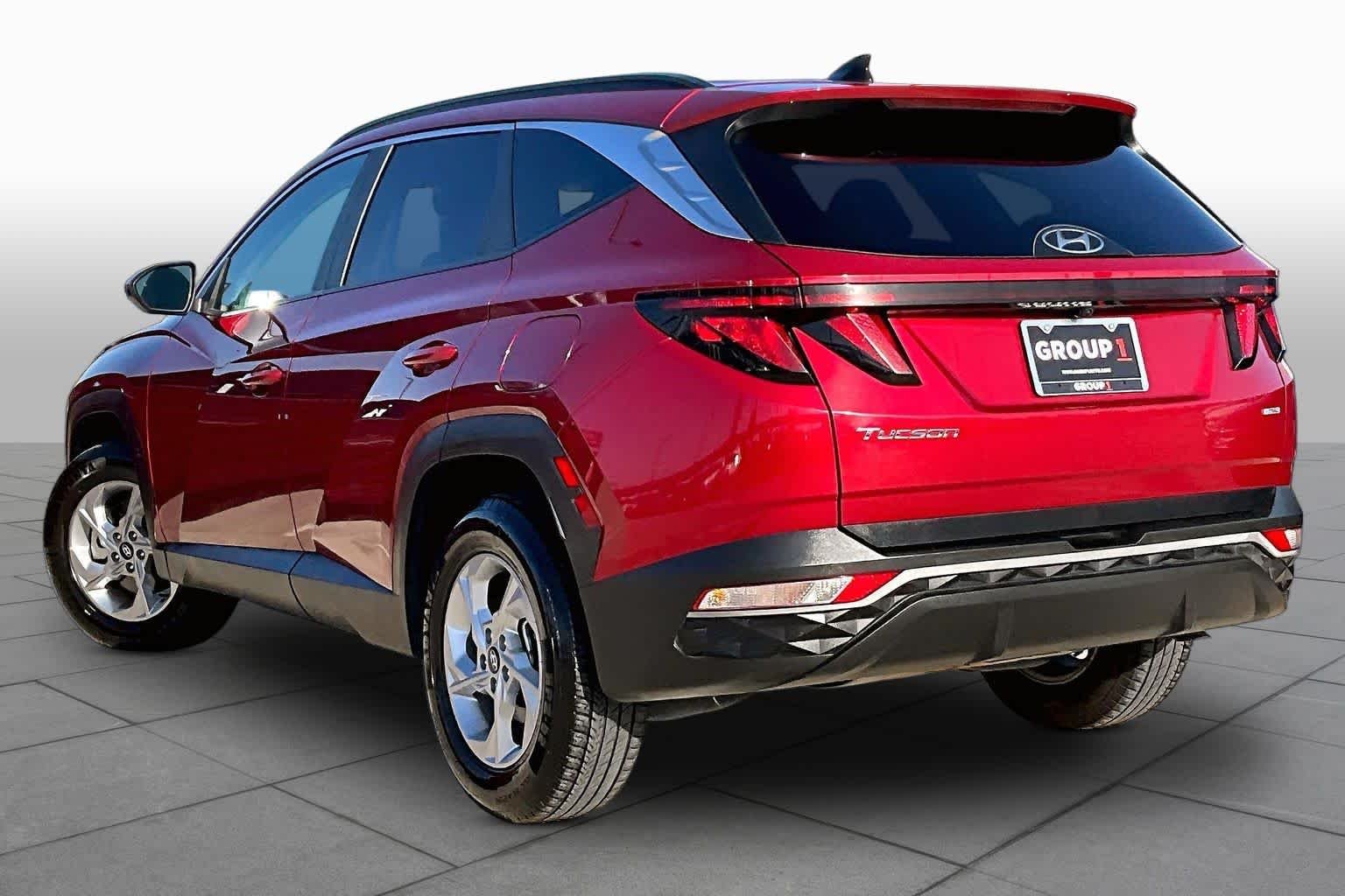 Used 2024 Ultimate Red Hyundai SEL image 11