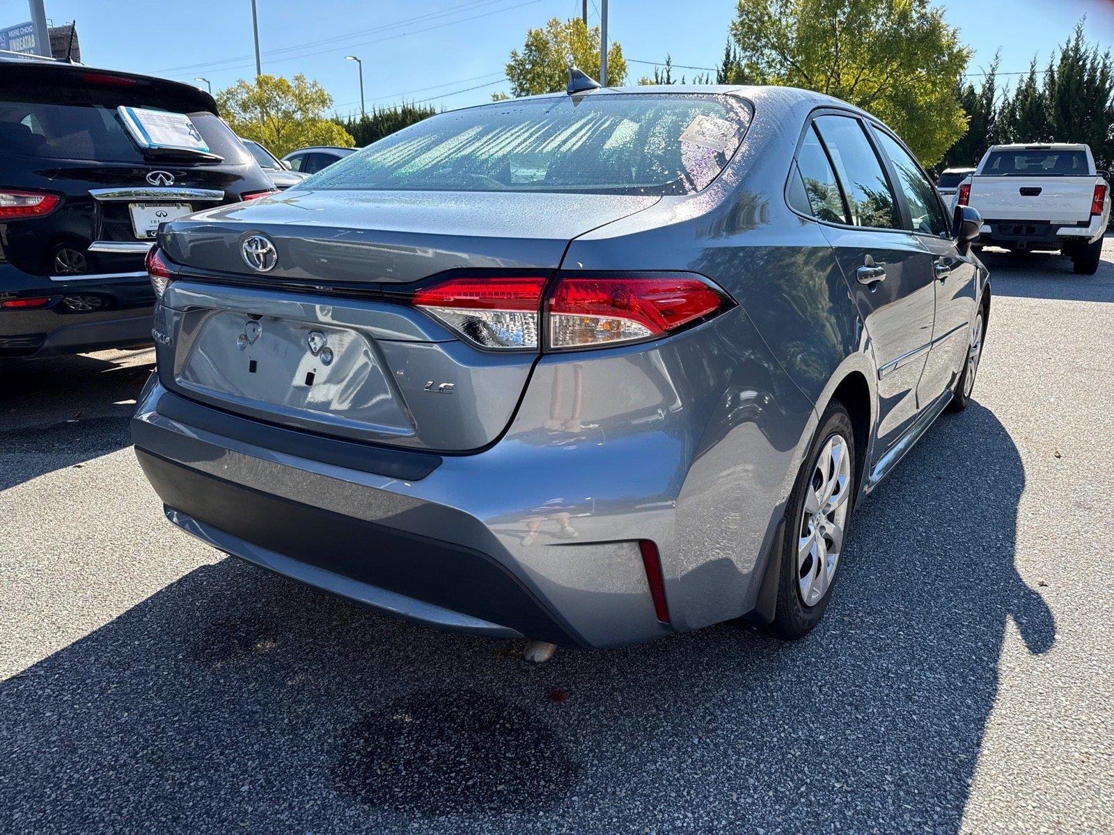 Used 2022 Celestite Toyota LE image 16