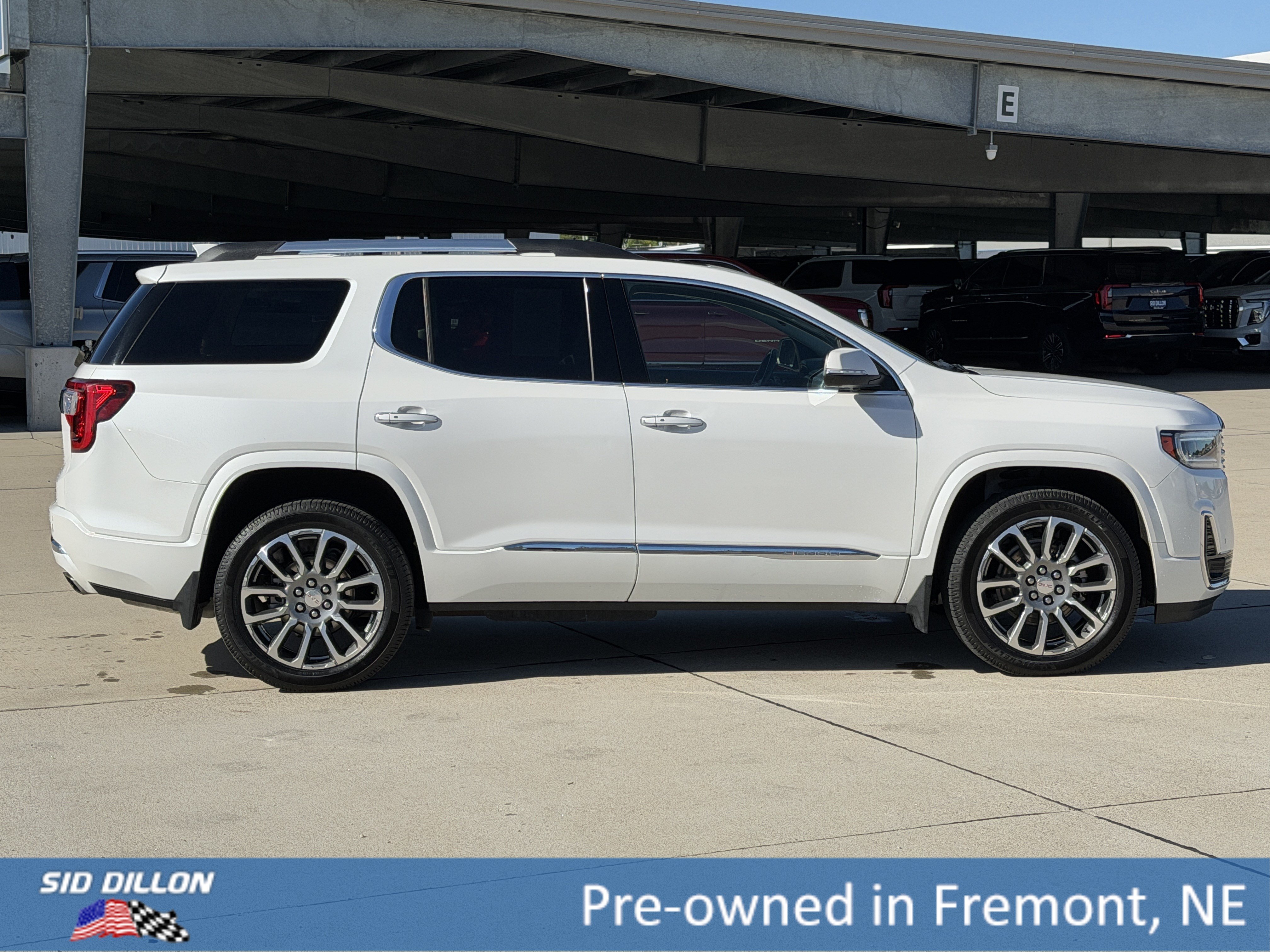 Used 2021 WHITE FROST TRICOAT GMC Denali image 3