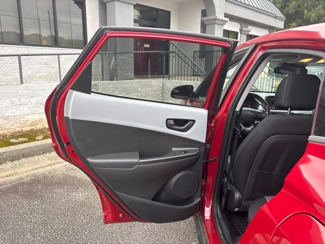 Used 2019 Red Hyundai SE image 12