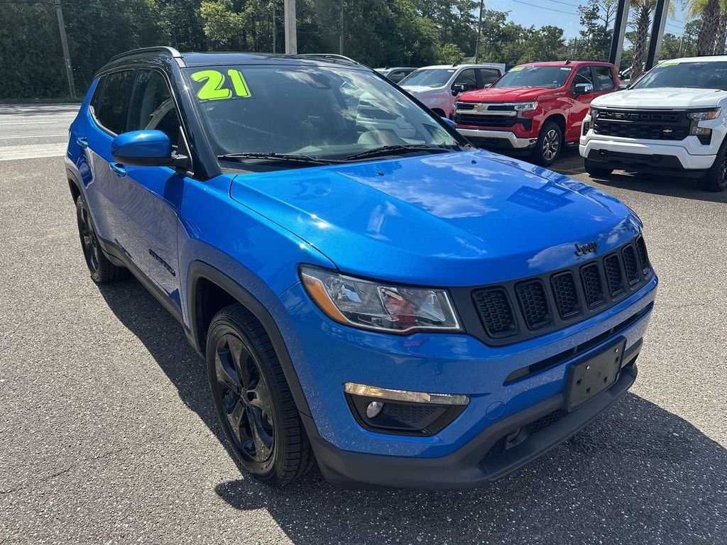 Used 2021  Jeep Altitude image 10