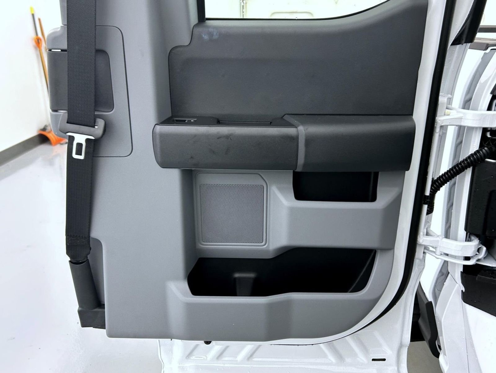 New 2026 Oxford White Ford XL image 17