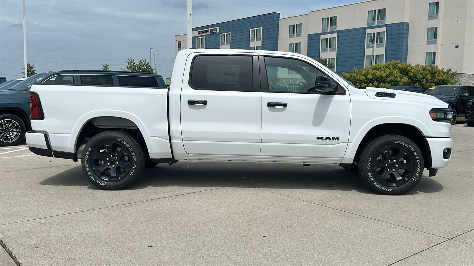 New 2026 Bright White Clear-Coat Exterior Paint RAM Big Horn/Lone Star image 3