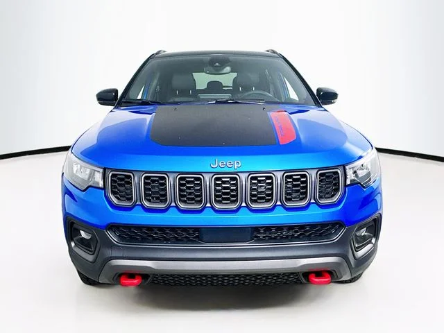 New 2026 Hydro Blue Pearl-Coat Exterior Paint Jeep Trailhawk image 2