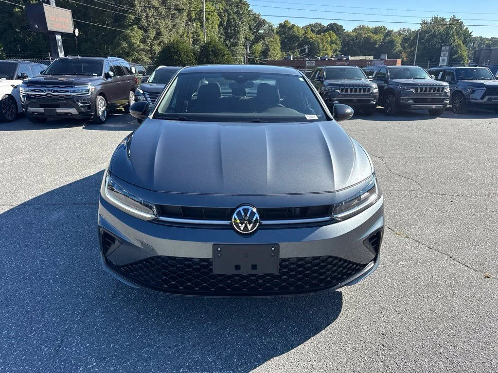 Used 2025 Gray Volkswagen 1.5T Sport image 8
