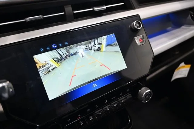 2027 Chevrolet Bolt RS - Photo 17