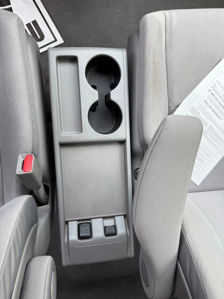 Used 2011  Honda EX image 21