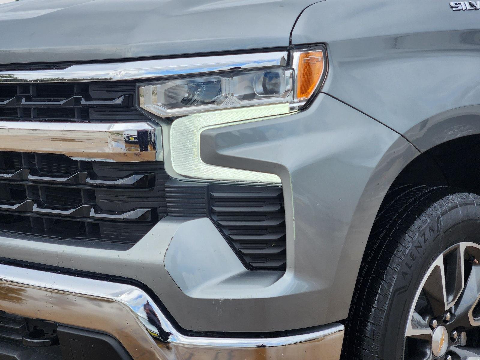 2023 Chevrolet Silverado 1500 photo 8 of 33