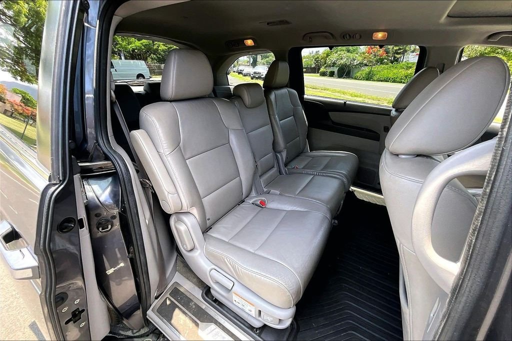 Used 2015 Gray Honda EX-L image 29