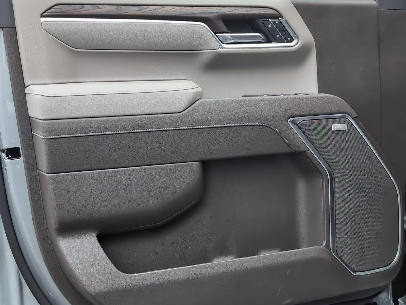 New 2026 Sterling Metallic GMC SLT image 28