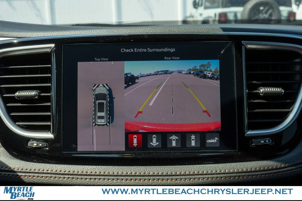 New 2026 Red Hot Pearl-Coat Exterior Paint Chrysler Pinnacle image 25