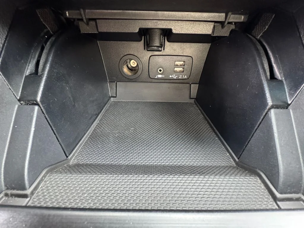 Used 2019 Crystal White Pearl Subaru 3.6R image 25