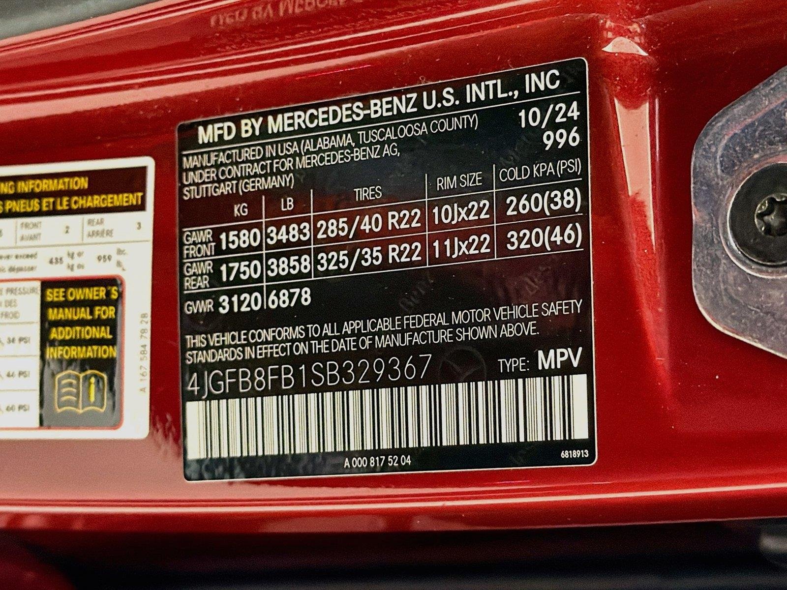 Used 2025 MANUFAKTUR Cardinal Red Metallic Mercedes-Benz GLE 580 image 34