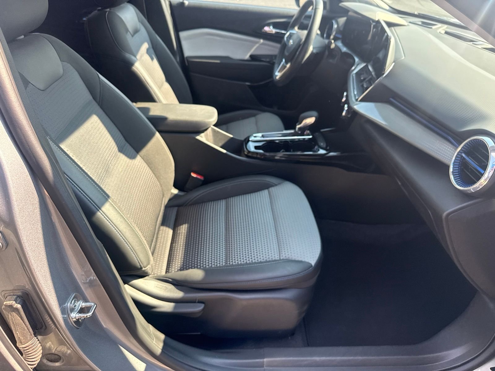 Used 2025 Gray Chevrolet LT image 22