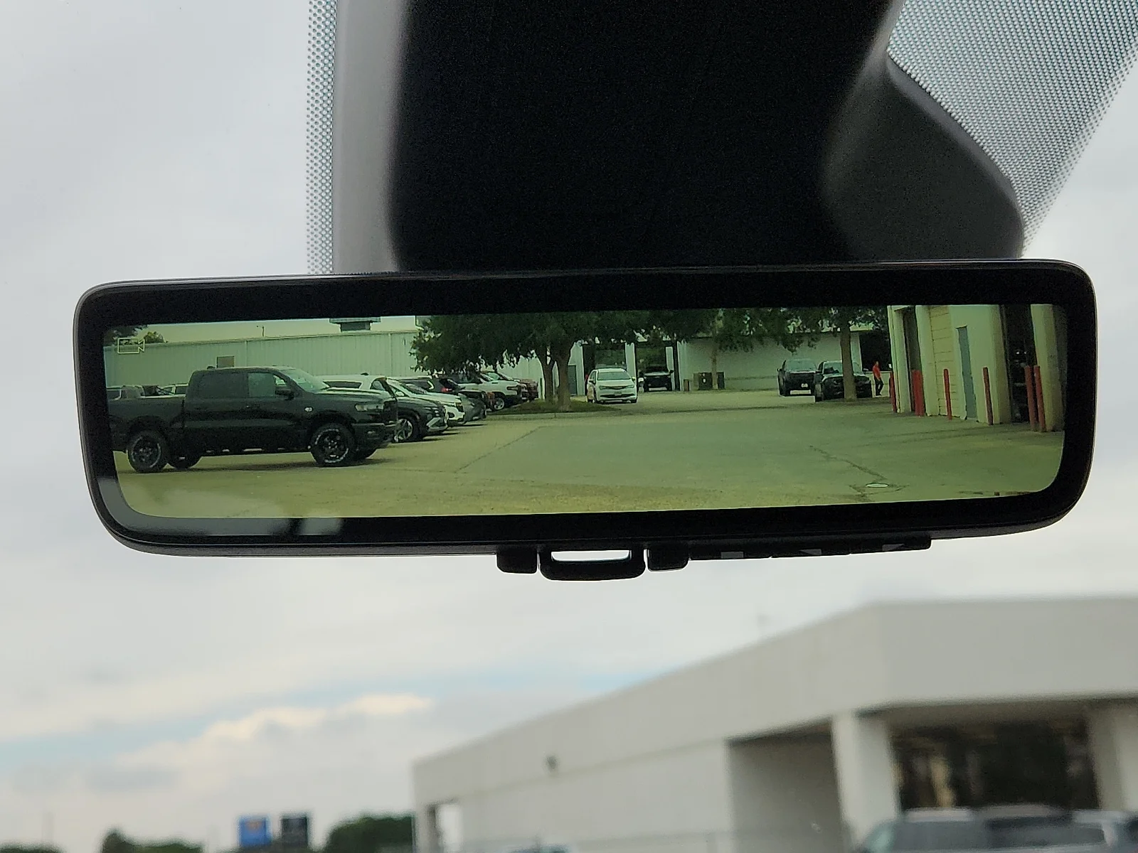 New 2026 Bright White Clearcoat Jeep SUMMIT OBSIDIAN 4X4 image 15