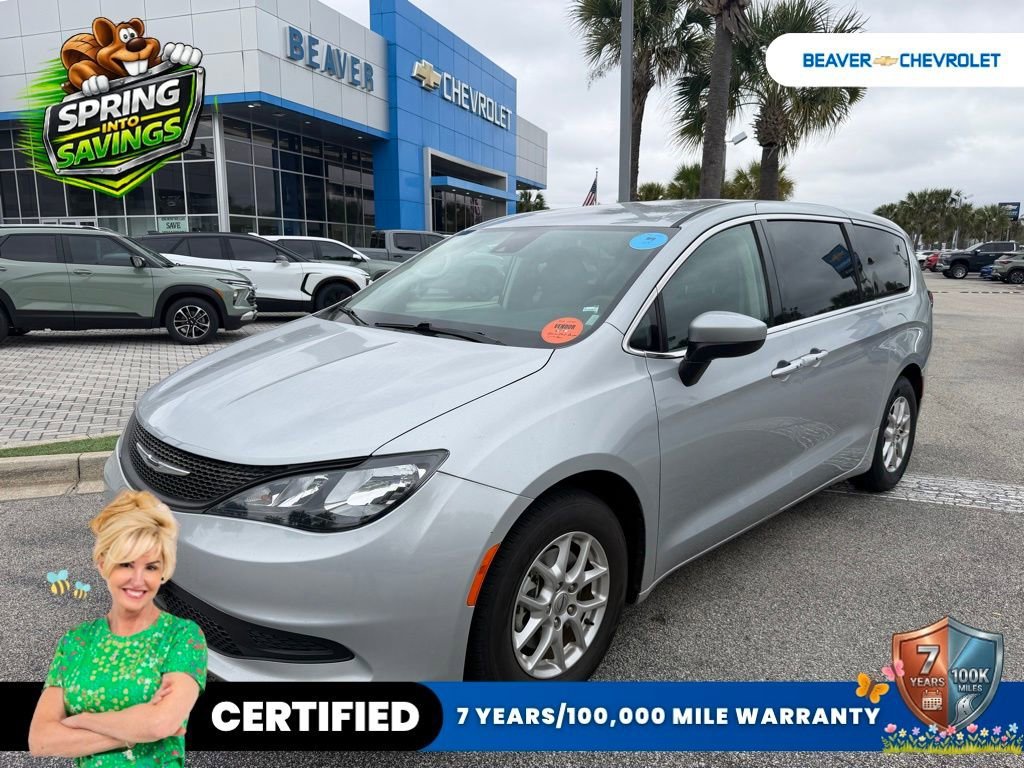 2023 Chrysler Voyager