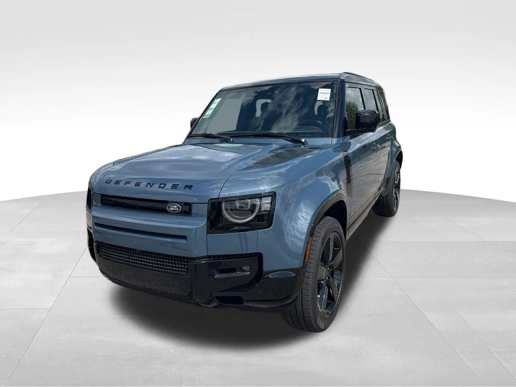 2026 Land Rover Defender 110 X-Dynamic SE P400's photo