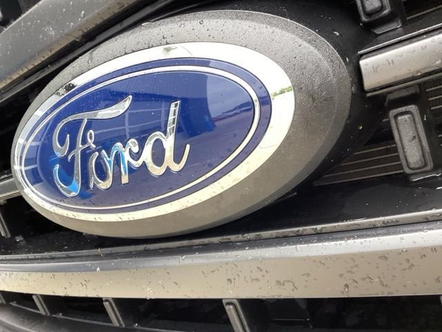 Certified Used 2022 Gray Metallic Ford Lariat image 4