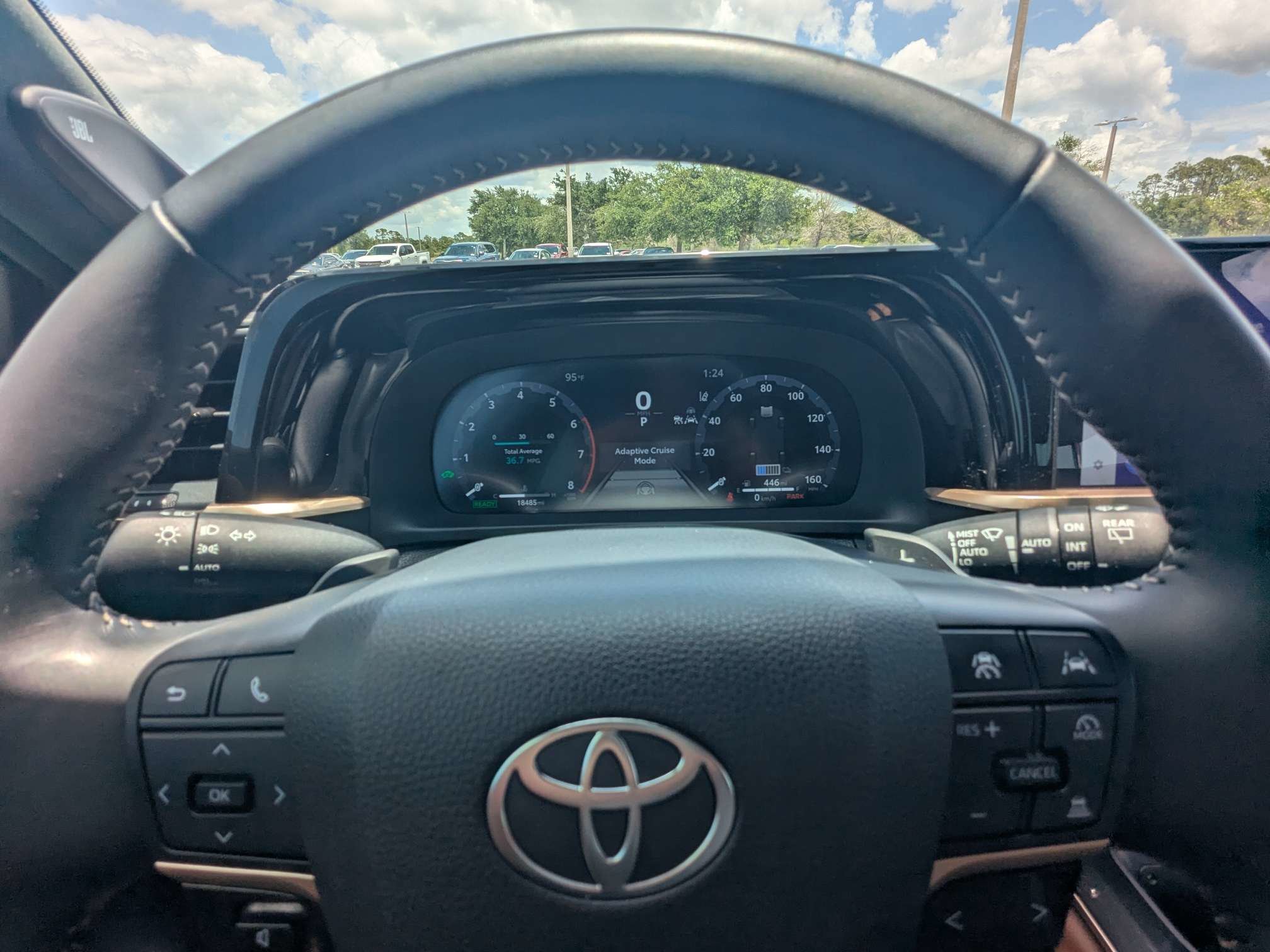 Used 2025 Oxygen White Toyota Limited image 37