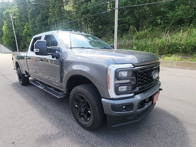 Used 2025 Gray Ford XL image 1