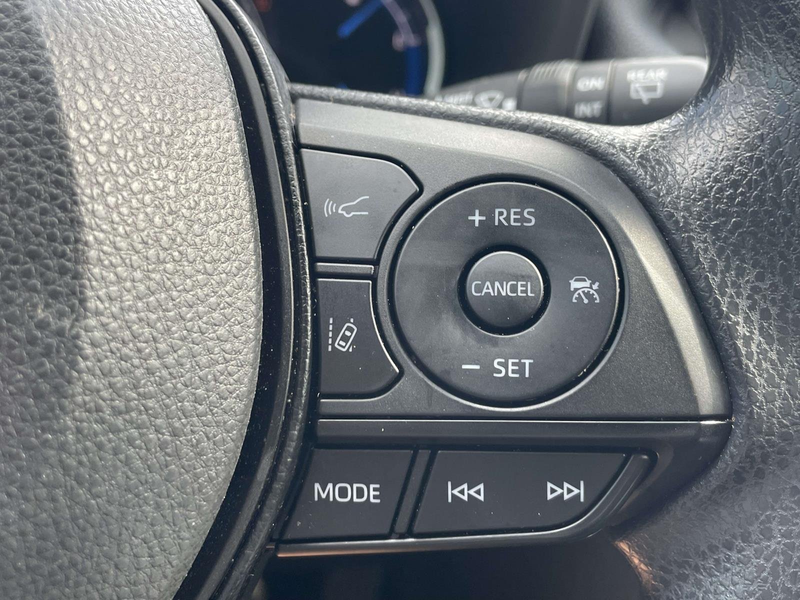 Used 2025 Magnetic Gray Metallic Toyota Hybrid XLE image 20