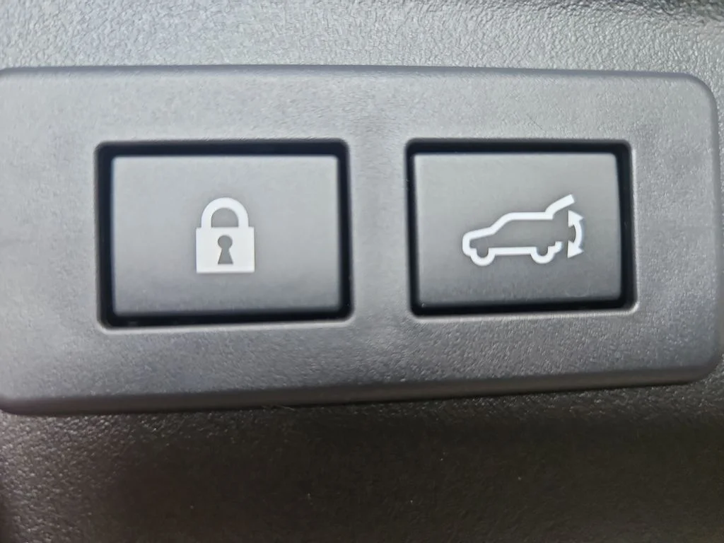 New 2026 CRYSTAL WHITE PEARL Subaru Limited XT image 18