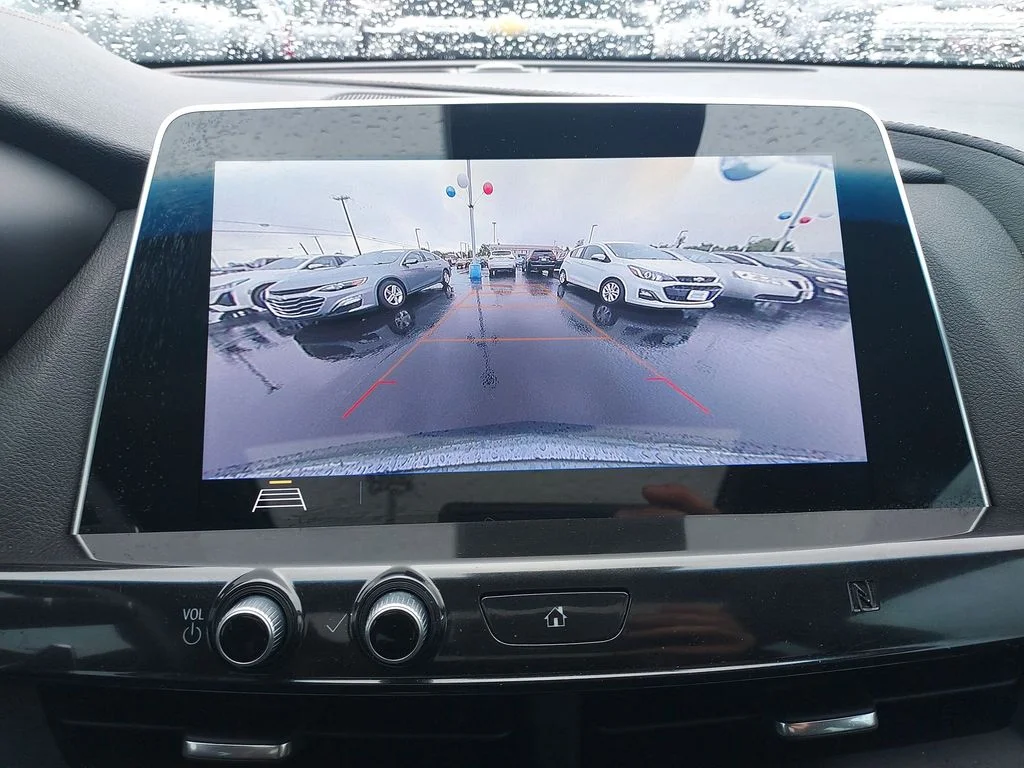 Used 2020 Gray Cadillac Sport image 23