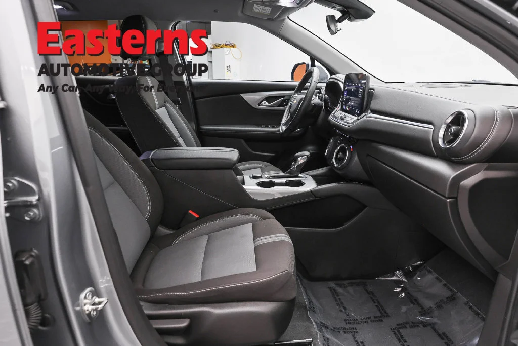 Used 2025 Gray Chevrolet LT image 25