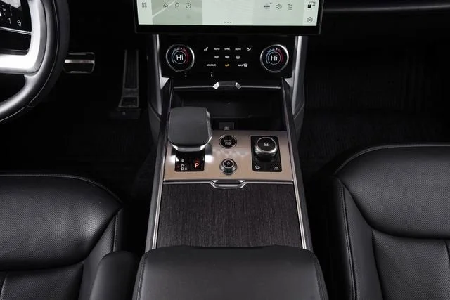 Used 2023 Eiger Gray Metallic Land Rover SE image 37
