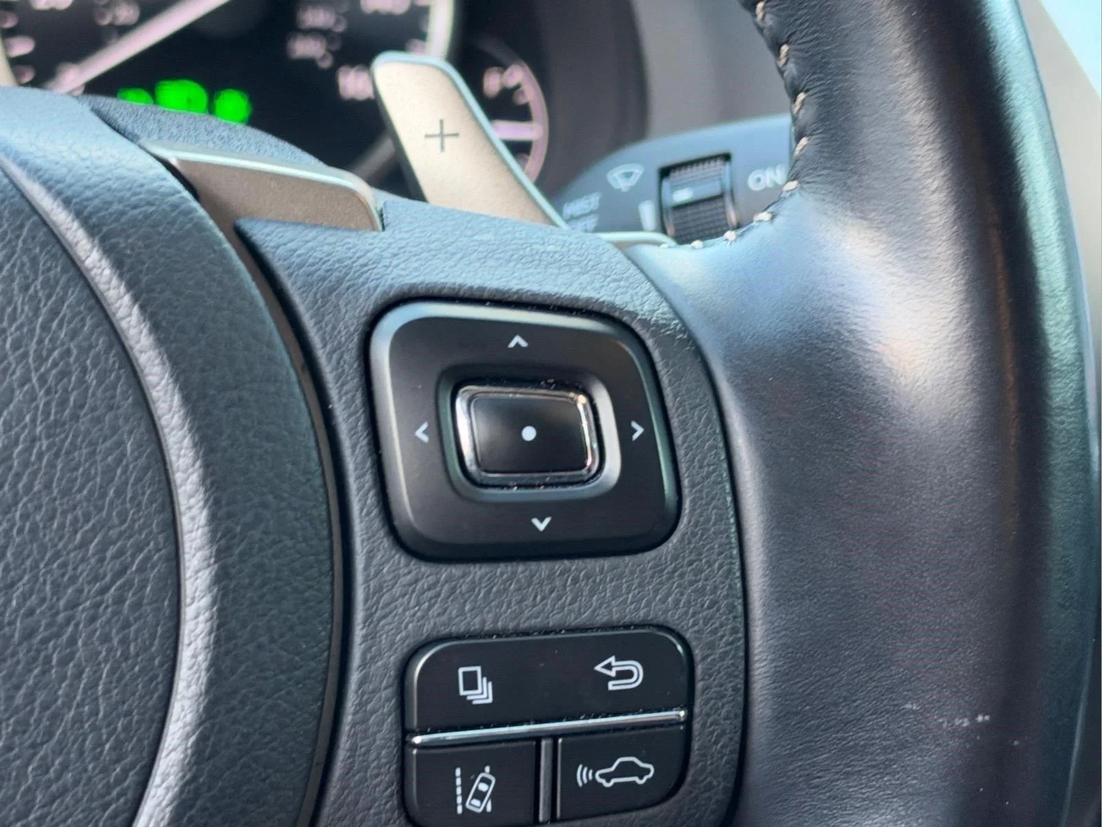 Used 2021  LEXUS  image 23